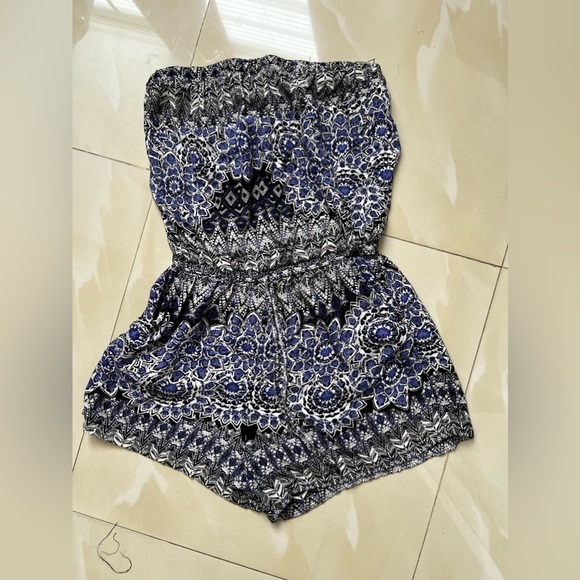 ANGIE Elephant Printed Strapless Romper Medium lightweight summer jumpsuit - Picture 14 of 16